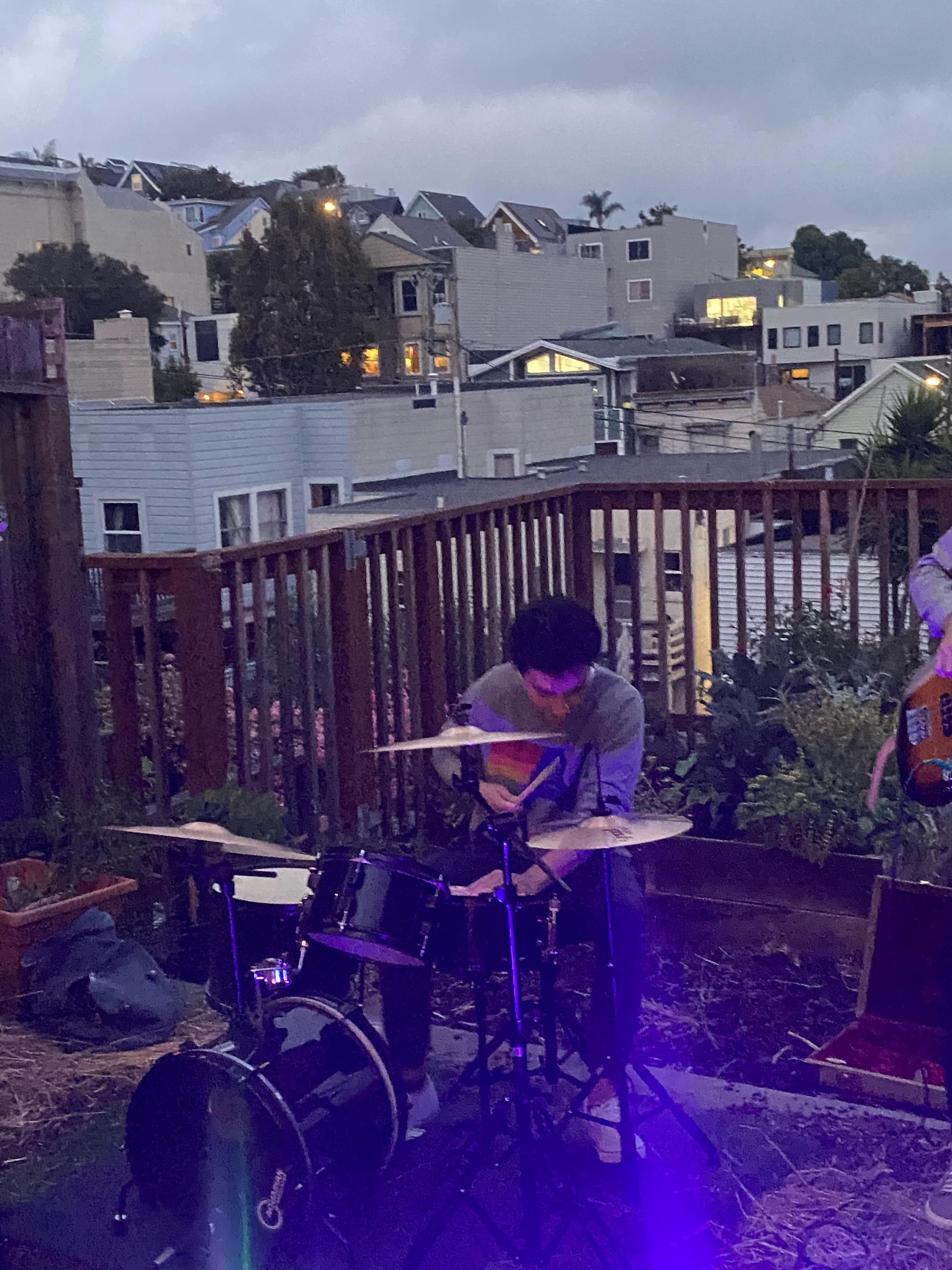 Kompotis Reaction Live from Potrero Hill